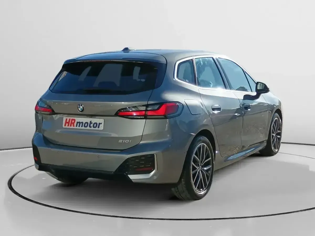 Usado BMW 218 Active Tourer 136 CV (100 kW) 2023 Gris Monovolumen