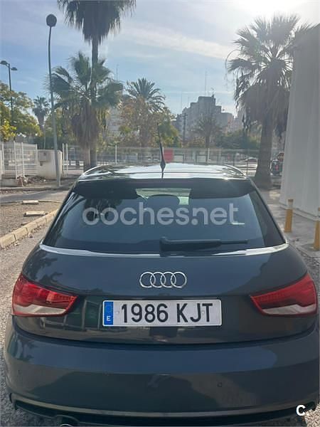Usado Audi A1 Sportback 95 CV (69 kW) 2018 Gris / plata Utilitario