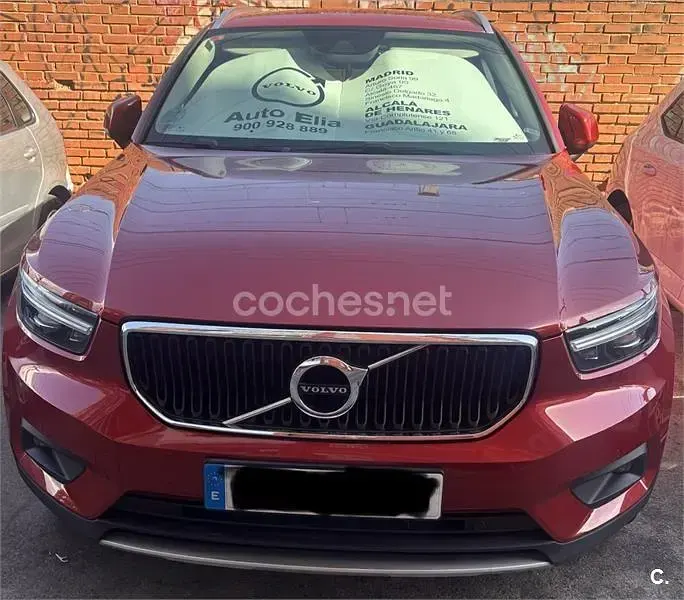 Usado Volvo XC40 Business Edition 150 CV (110 kW) 2019 Rojo SUV