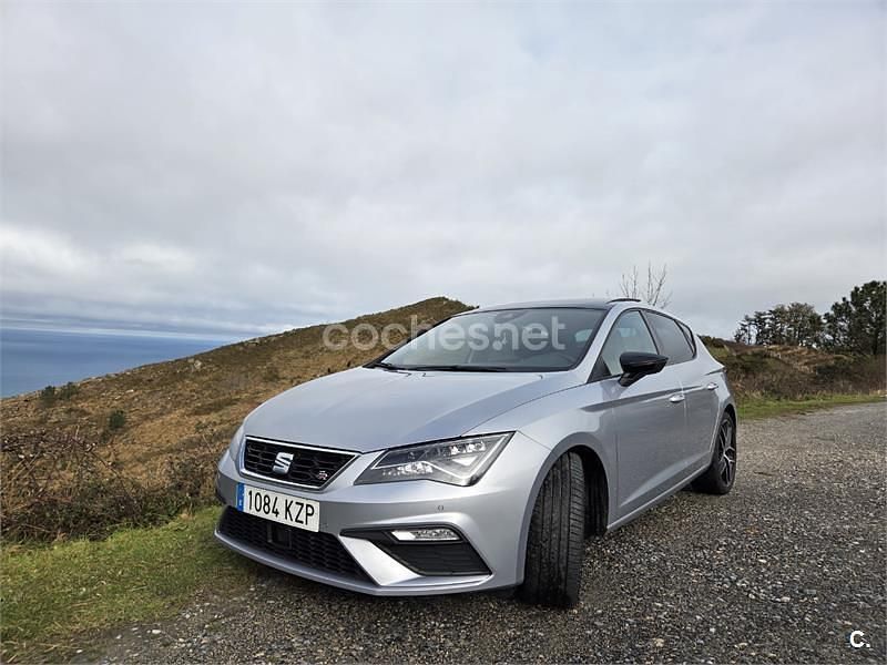 Usado Seat Leon FR 150 CV (110 kW) 2019 Gris / plata Berlina