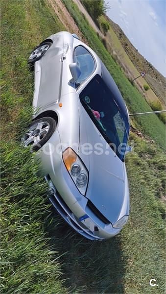 Usado Hyundai Coupé 105 CV (77 kW) 2003 Gris / plata Coupe