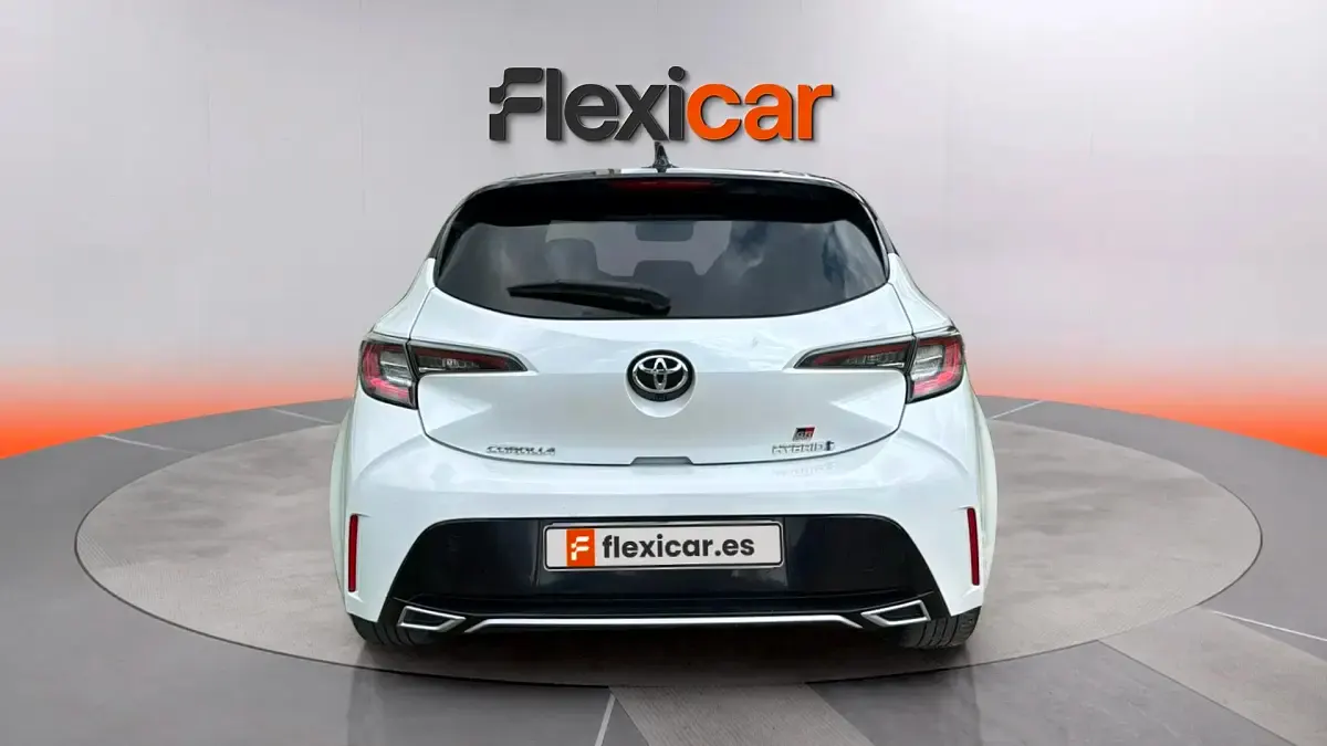 Usado Toyota Corolla Sport 184 CV (135 kW) 2022 Blanco Berlina