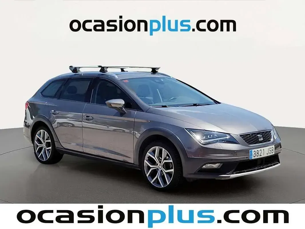 Usado Seat Leon 4Drive 150 CV (110 kW) 2016 Gris SUV