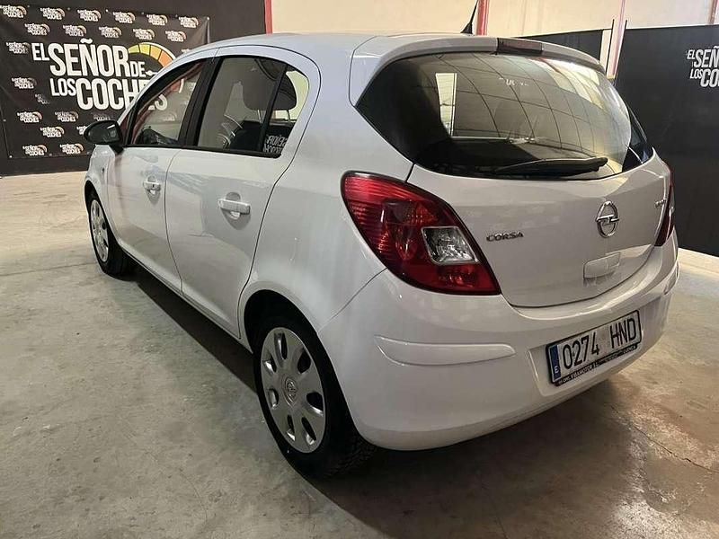 Usado Opel Corsa Selective 95 CV (69 kW) 2012 Blanco Utilitario