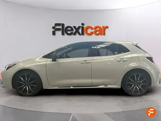 Usado Toyota Corolla Edition 140 CV (102 kW) 2024 Blanco Familiar