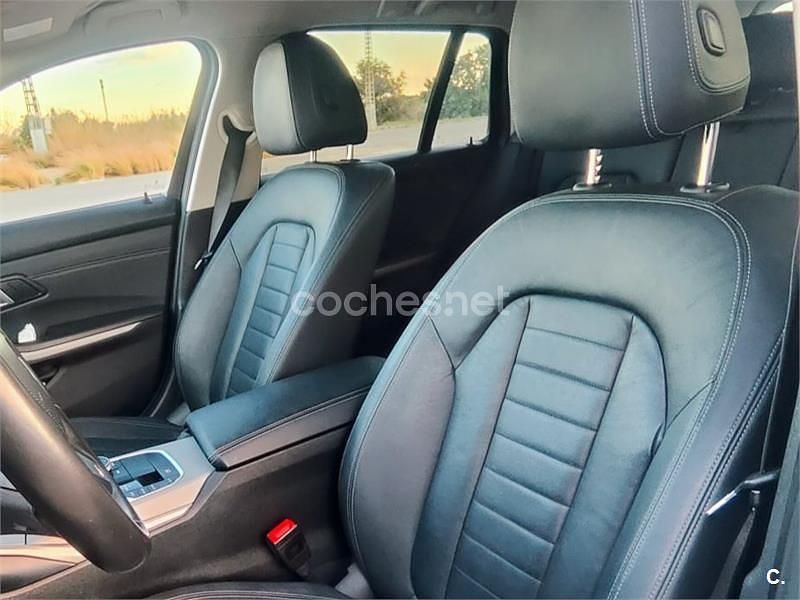Usado BMW 318 150 CV (110 kW) 2021 Gris / plata Familiar