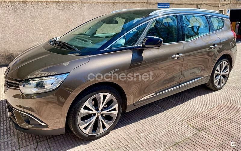 Usado Renault Grand Scénic IV Zen 140 CV (102 kW) 2018 Marrón Monovolumen