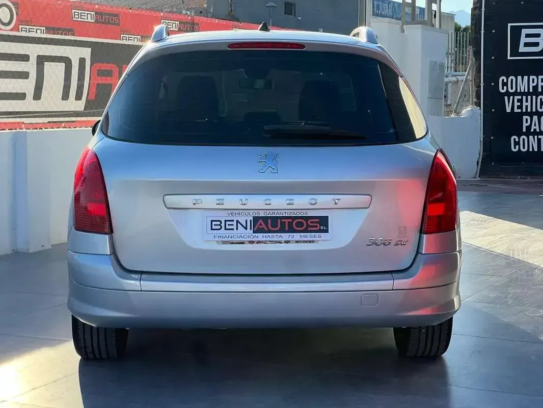 Usado Peugeot 308 SW 120 CV (88 kW) 2010 Gris Familiar