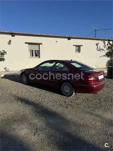 Usado Mercedes CLK320 224 CV (164 kW) 2007 Rojo Coupe