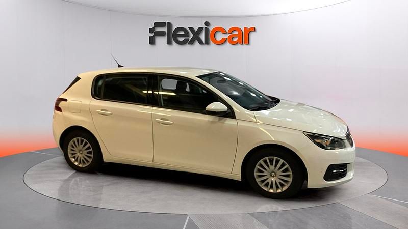 Käytetty Peugeot 308 Business-Line 100 HP (73 kW) 2020 Valkoinen Sedan