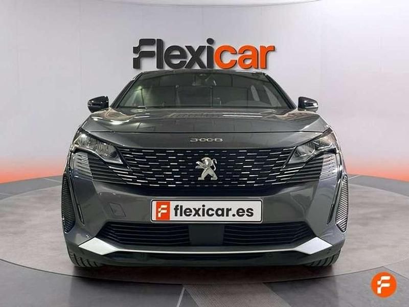 Usado Peugeot 3008 Allure 136 CV (100 kW) 2024 Gris SUV