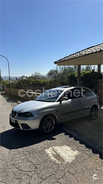 Usado Seat Ibiza FR 130 HP (95 kW) 2006 Cinzento Citadino