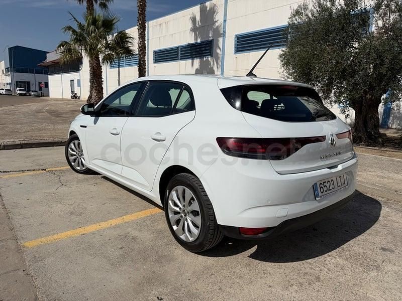 Usado Renault Mégane IV Business 115 CV (84 kW) 2021 Blanco Berlina