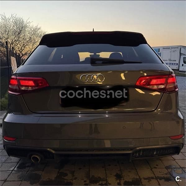 Usado Audi A3 S-Line 110 CV (80 kW) 2018 Gris / plata Berlina