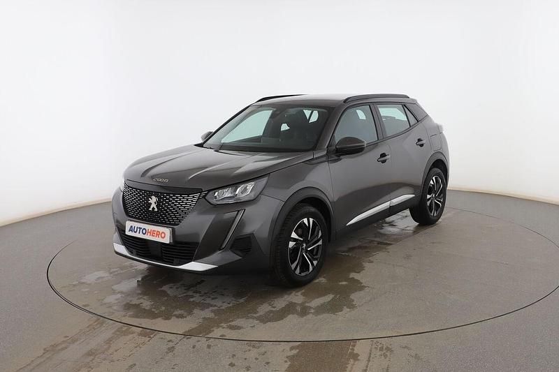 Usado Peugeot 2008 Allure 102 CV (75 kW) 2020 Gris SUV