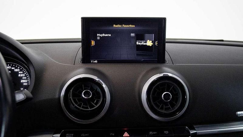 Usado Audi A3 Sportback S-Line 150 CV (110 kW) 2019 Rojo Utilitario