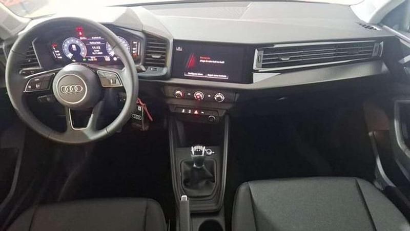 Nuevo Audi A1 Sportback 95 CV (69 kW) 2025 Plateado Utilitario