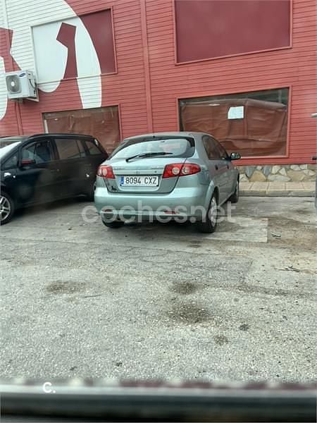 Gris / plata Usado 2004 Chevrolet Lacetti SE Berlina | 700 € (Super precio) - Imagen 1/1