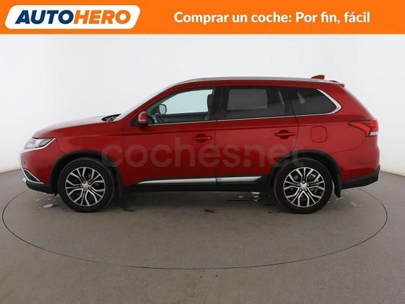 Usado Mitsubishi Outlander Motion 151 CV (111 kW) 2016 Rojo SUV