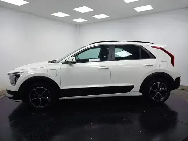 Usado Kia Niro 185 CV (136 kW) 2022 Blanco SUV