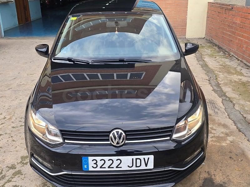 Usado VW Polo Sportline 90 CV (66 kW) 2015 Negro Berlina