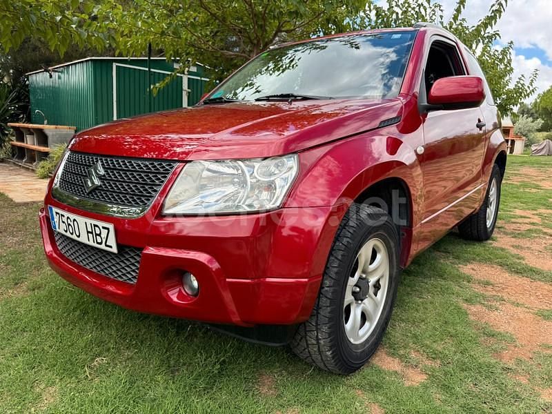 Granate Usado 2011 Suzuki Grand Vitara City SUV | 11.900 € (Precio justo) - Imagen 1/4