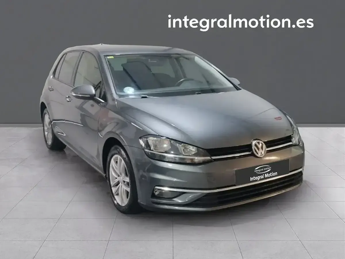 Usado VW Golf VII Advance 150 CV (110 kW) 2018 Gris Berlina