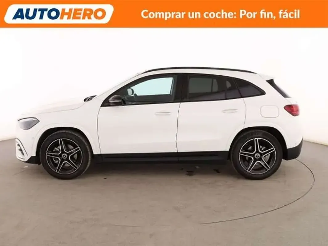 Usado Mercedes GLA200 AMG line 163 CV (119 kW) 2025 Blanco SUV