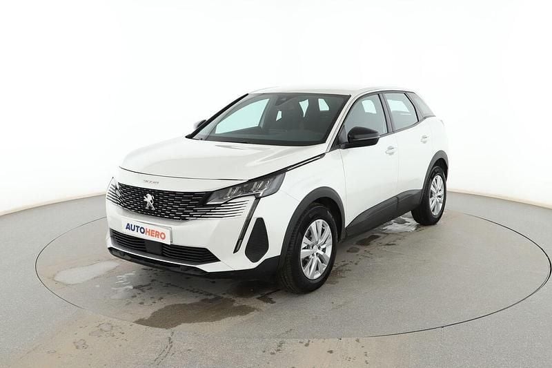 Usado Peugeot 3008 Active 131 CV (96 kW) 2023 Blanco SUV