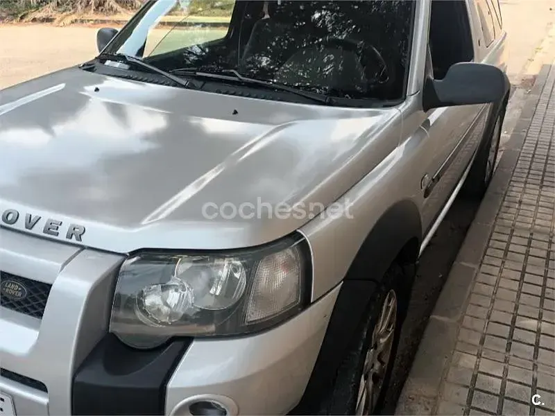 Usado Land Rover Freelander 112 CV (82 kW) 2004 Gris / plata SUV