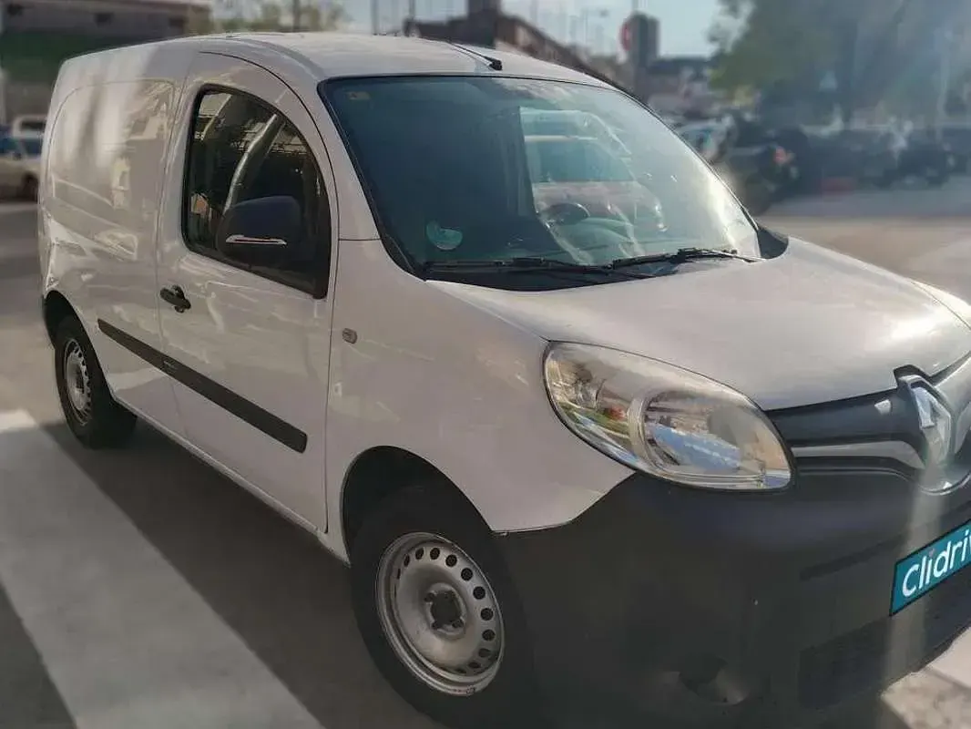Usado Renault Kangoo 75 CV (55 kW) 2019 Blanco Monovolumen