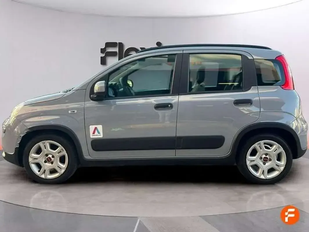Usado Fiat Panda Cross Cross 71 CV (52 kW) 2023 Gris Utilitario