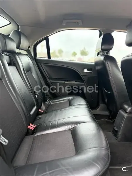 Usado Ford Mondeo Trend 115 CV (84 kW) 2003 Negro Berlina