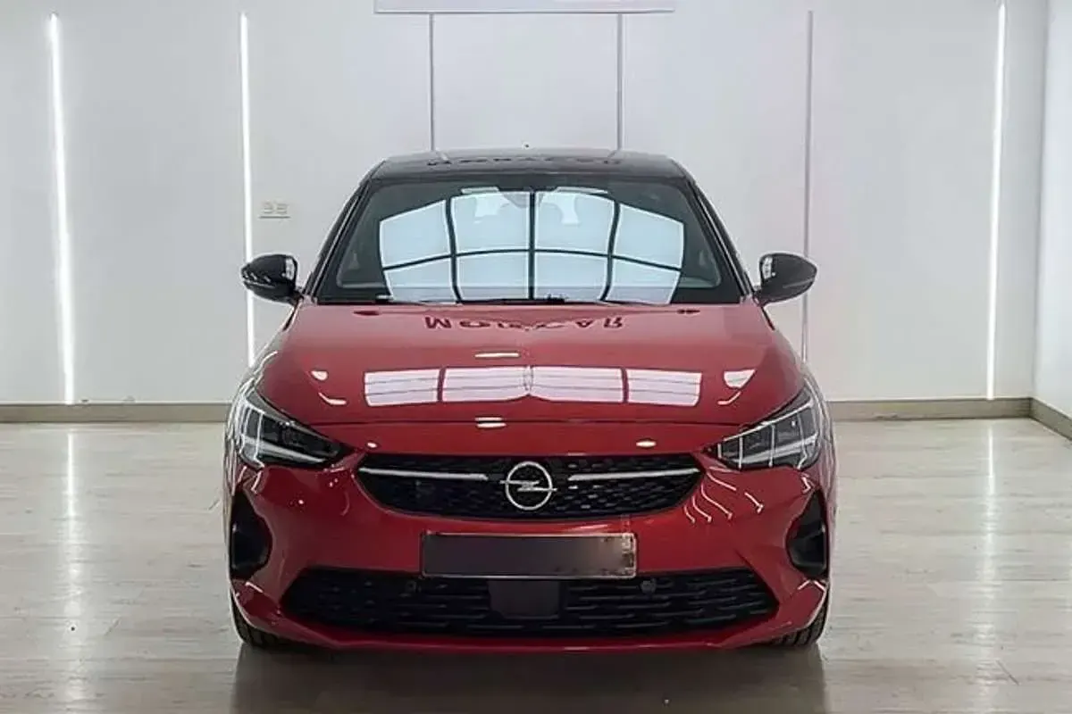 Usado Opel Corsa-e 100 kW (136 CV) 2023 Rojo Utilitario