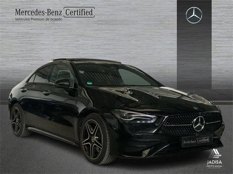 Usado Mercedes CLA200 163 CV (119 kW) 2024 Negro Berlina