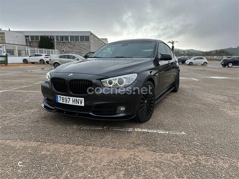 Negro Usado 2011 BMW 530 Gran Turismo Comfort Edition Berlina | 11.300 € (Buen precio) - Imagen 1/4