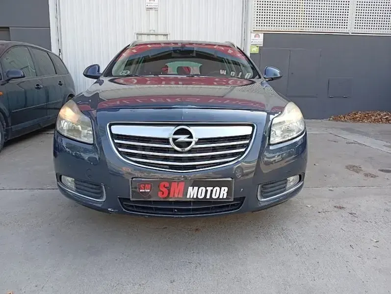 Usado Opel Insignia Cosmo 160 CV (117 kW) 2010 Azul Familiar