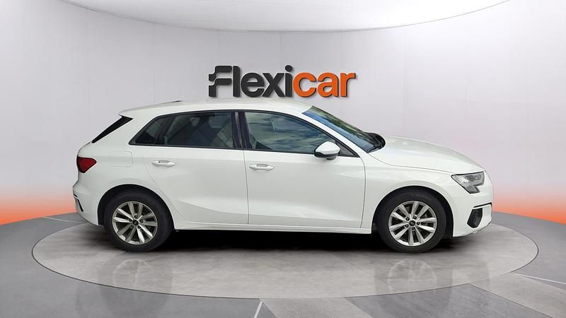 Używany Audi A3 Premium 110 KM (80 kW) 2023 Biały Sedan/Limuzyna
