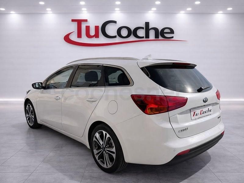 Usado Kia Ceed Sportswagon 136 CV (100 kW) 2017 Blanco Familiar