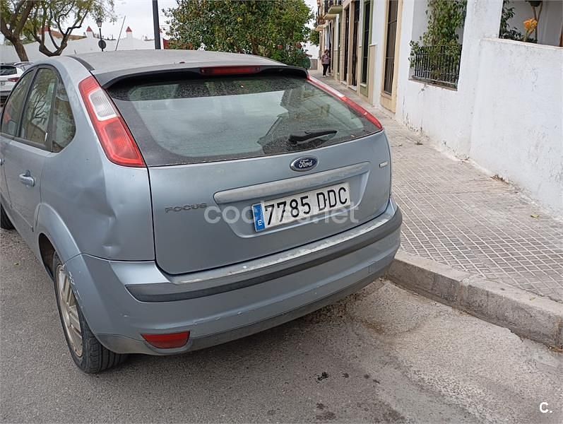 Usado Ford Focus Sport 109 CV (80 kW) 2004 Azul Berlina