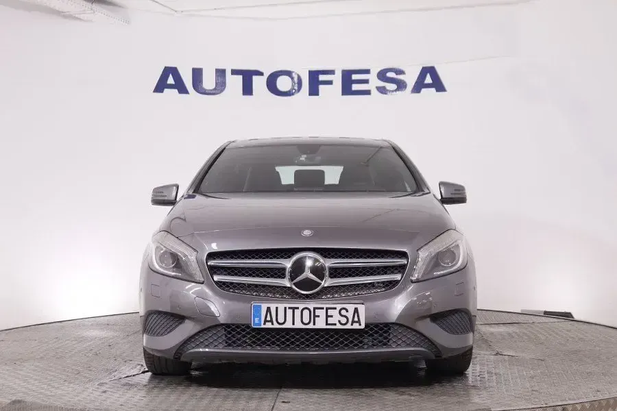 Usado Mercedes A220 Style 170 CV (125 kW) 2015 Gris titanio Utilitario