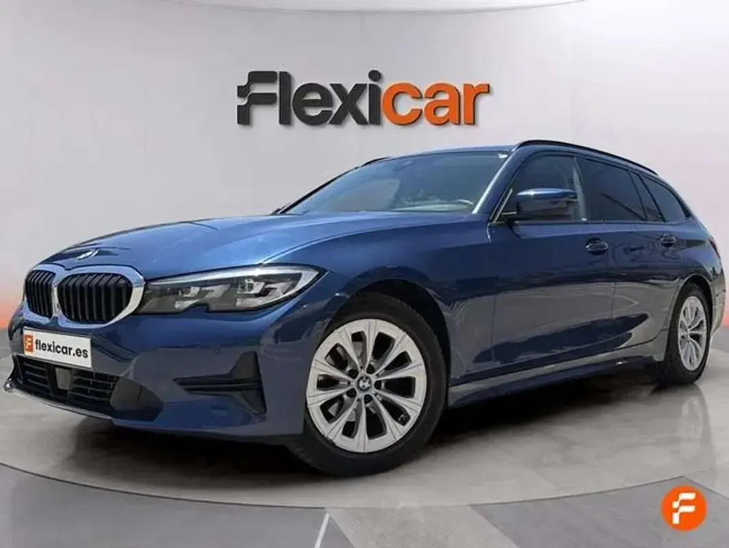 Usado BMW 318 150 CV (110 kW) 2020 Azul Familiar