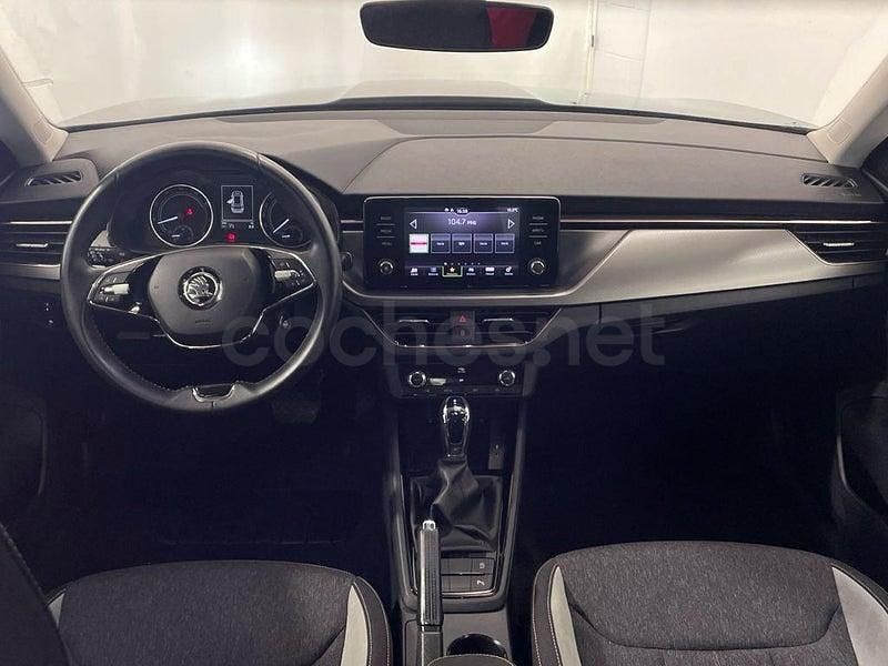 Usado Skoda Kamiq Style 150 CV (110 kW) 2023 Gris SUV
