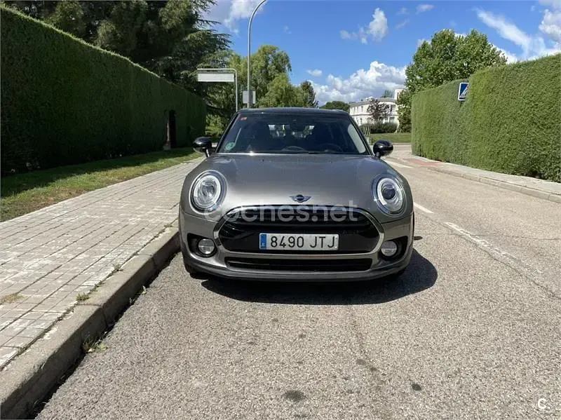 Usado Mini Cooper D Clubman 150 CV (110 kW) 2016 Gris / plata Familiar