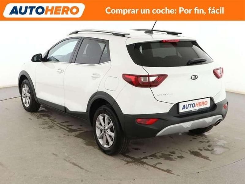 Usado Kia Stonic 84 CV (61 kW) 2017 Blanco SUV