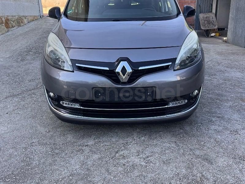 Usado Renault Grand Scénic III Bose Edition 130 CV (95 kW) 2013 Gris / plata Monovolumen