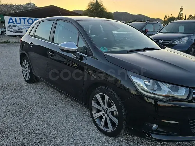 Usado Citroën C4 Feel 120 CV (88 kW) 2015 Negro Utilitario