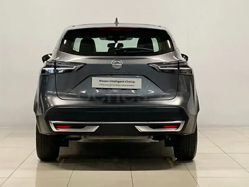 Usado Nissan Qashqai Acenta 158 CV (116 kW) 2025 Gris / plata SUV