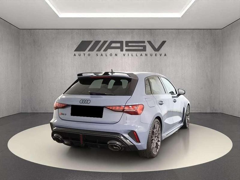 Usado Audi RS3 Sportback Premium 400 CV (294 kW) 2025 Gris Utilitario