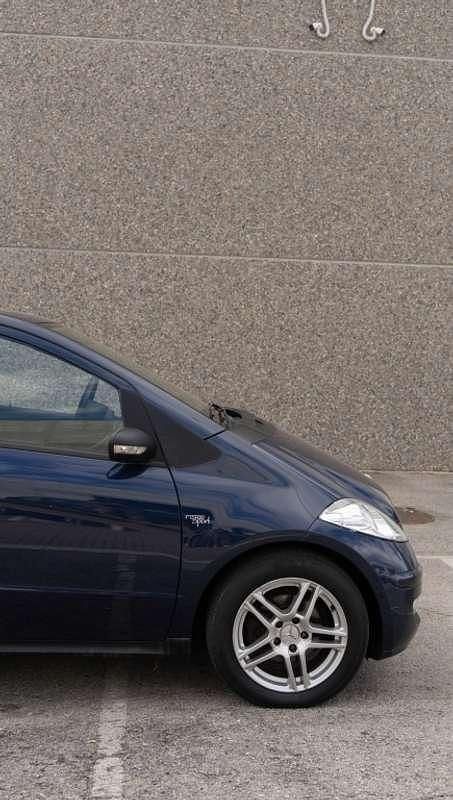 Usado Mercedes A160 82 CV (60 kW) 2006 Azul Utilitario